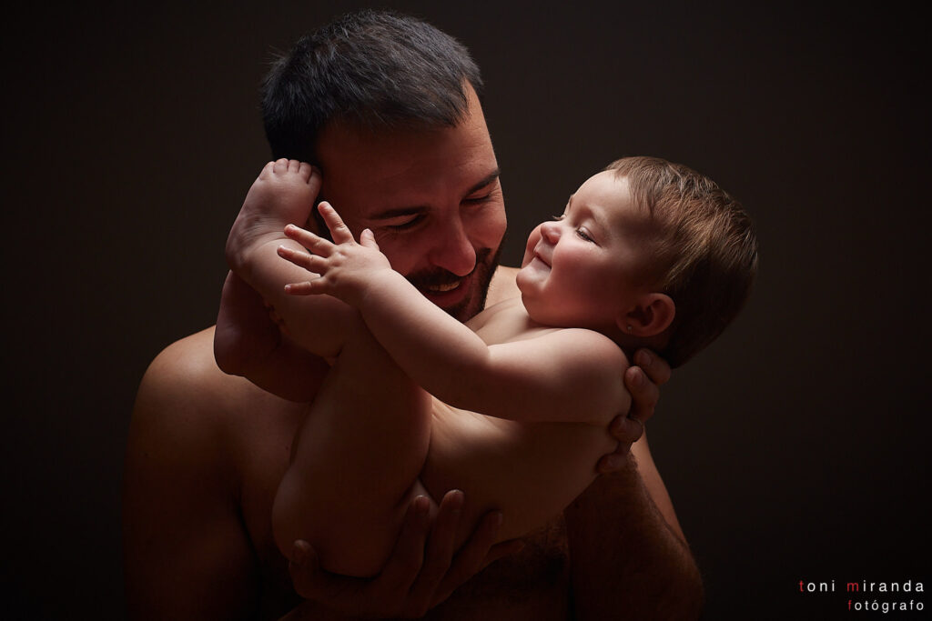 mama y bebe felices en sesion fotografica